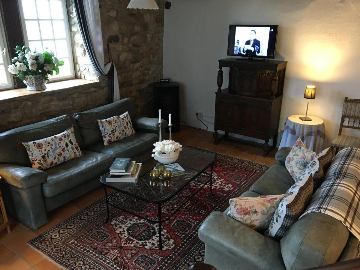 Les Gites Perard Caylus エクステリア 写真