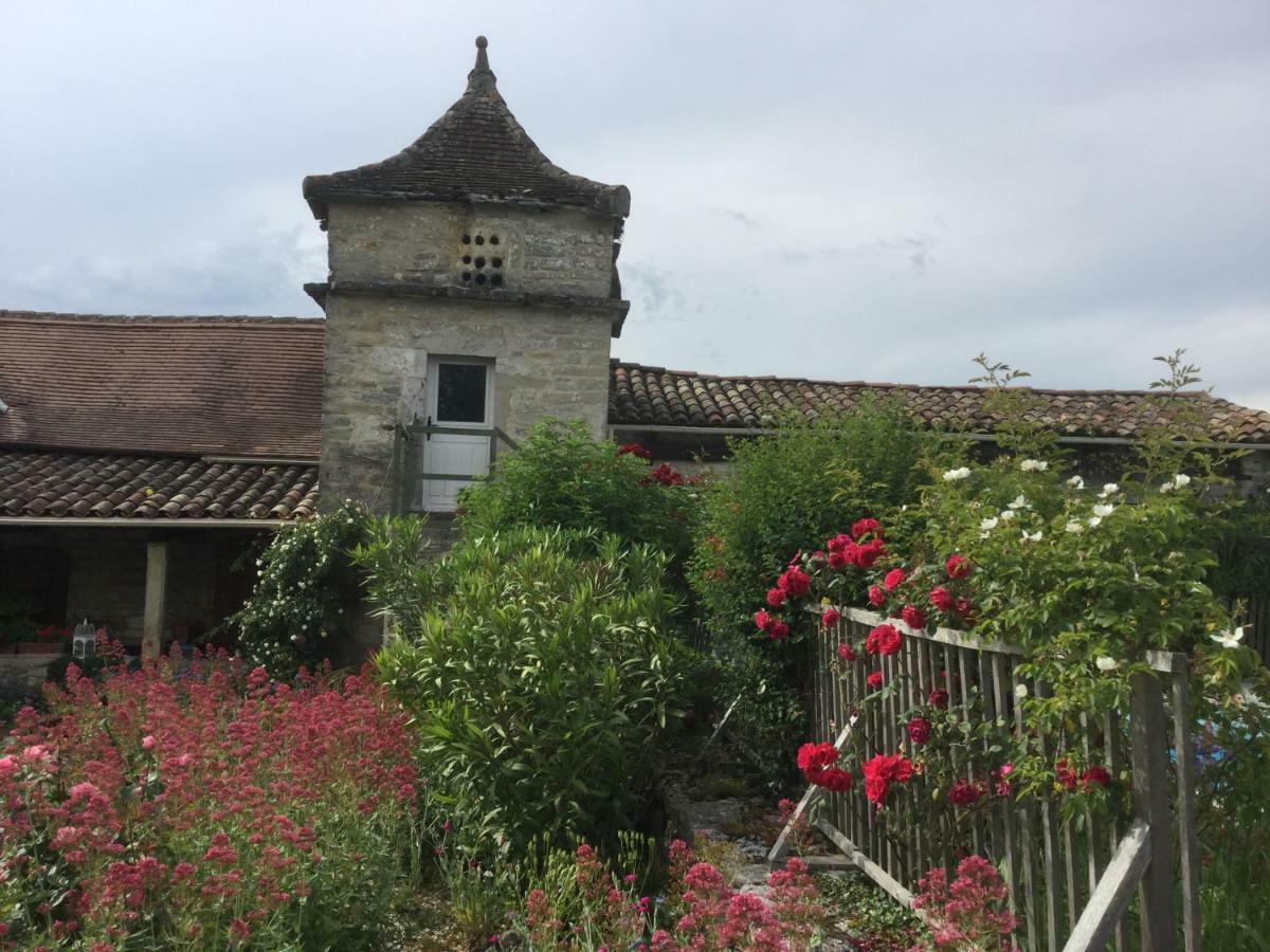 Les Gites Perard Caylus エクステリア 写真